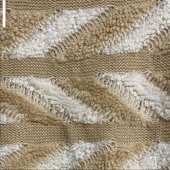 JOHN + JENN Chevron Knit Pullover Sweater - Picture 8 of 8